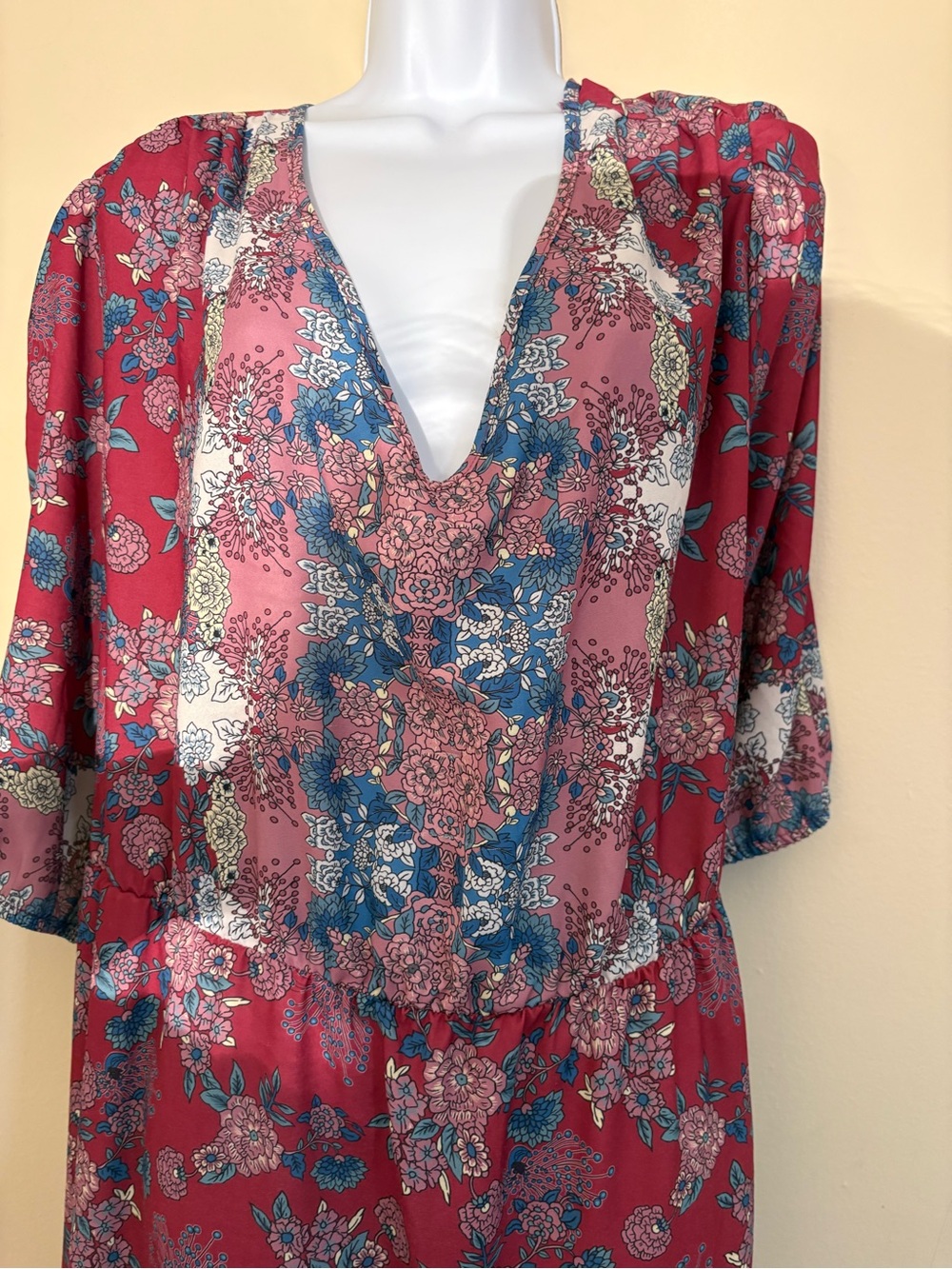 Floral V-Neck #Maxi Dress in Wine & Pink.#SummerRomance,#PrarieGirl,#Festivals - Picture 2 of 14